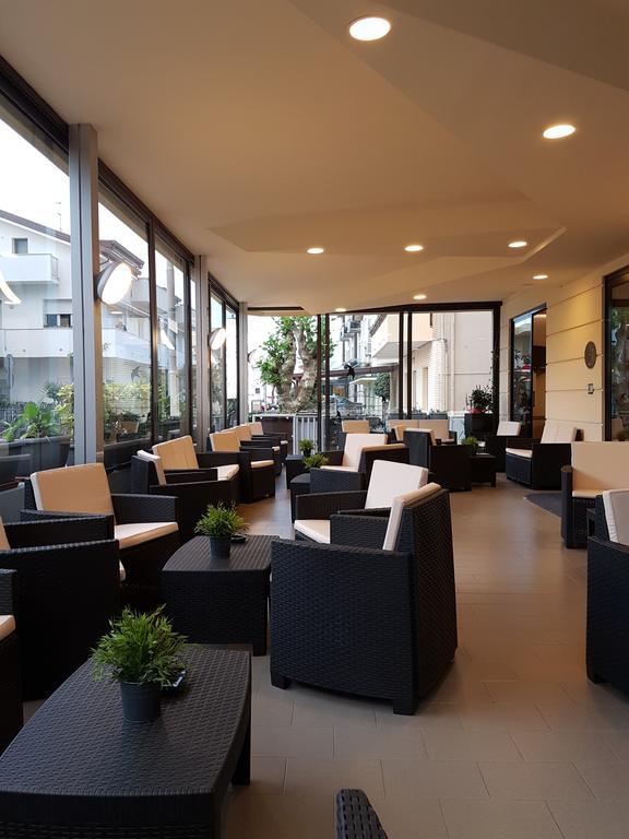 Hotel Tiglio ริมินี ภายนอก รูปภาพ