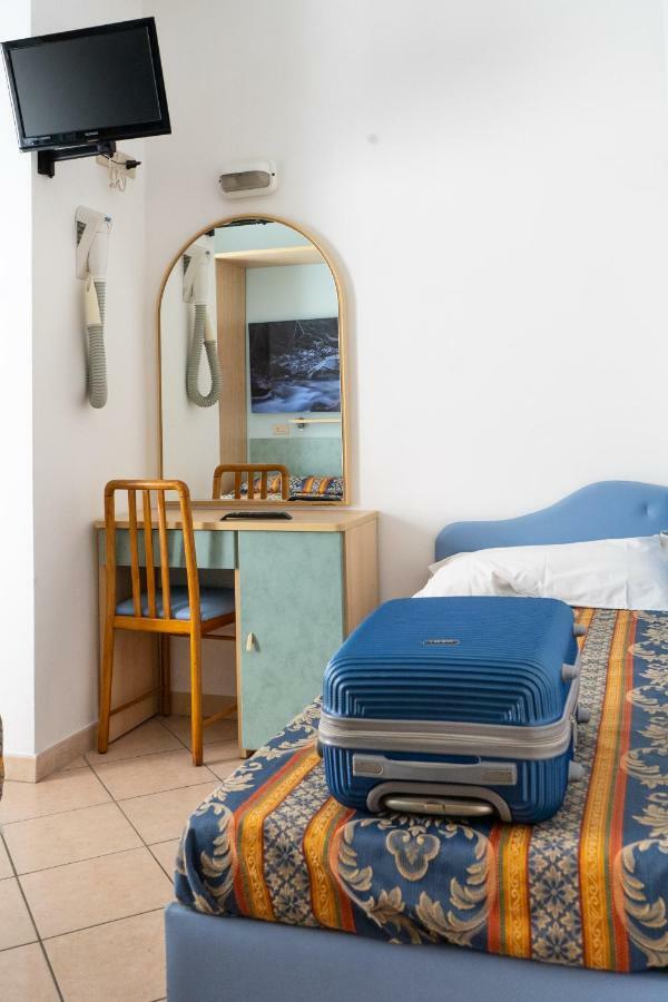 Hotel Tiglio ริมินี ภายนอก รูปภาพ