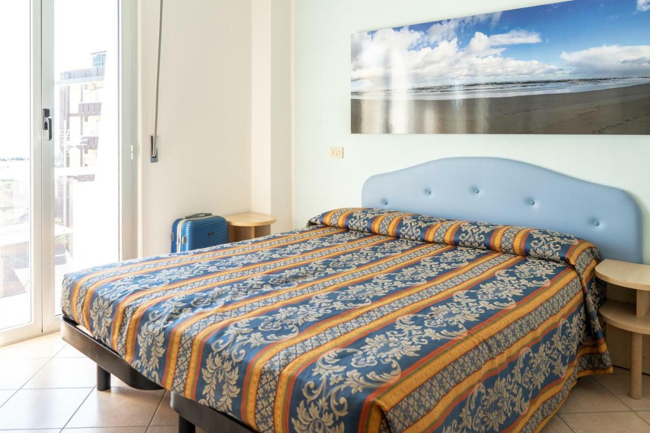 Hotel Tiglio ริมินี ภายนอก รูปภาพ