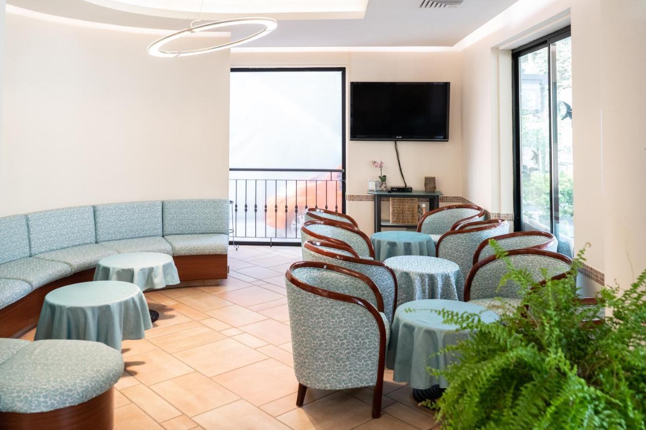 Hotel Tiglio ริมินี ภายนอก รูปภาพ